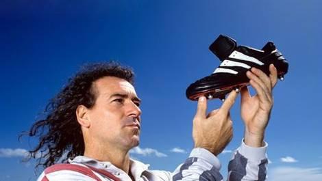 阿迪达斯致敬,阿迪达斯纪念鞋