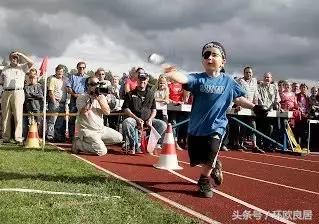 世界各种奇葩大赛集锦,超级搞笑的奇葩比赛