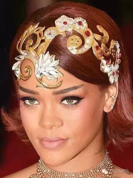 因为看起来很贵，所以叫吃土色，美的低调而优雅