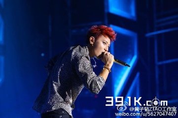 鹿晗vs张艺兴黄子韬,鹿晗与鹿晗pk视频