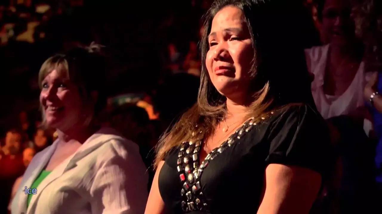 12岁惊艳世界，她曾是「惠特妮·休斯顿接班人」，却在21岁时做了这件事，勇敢的人生！