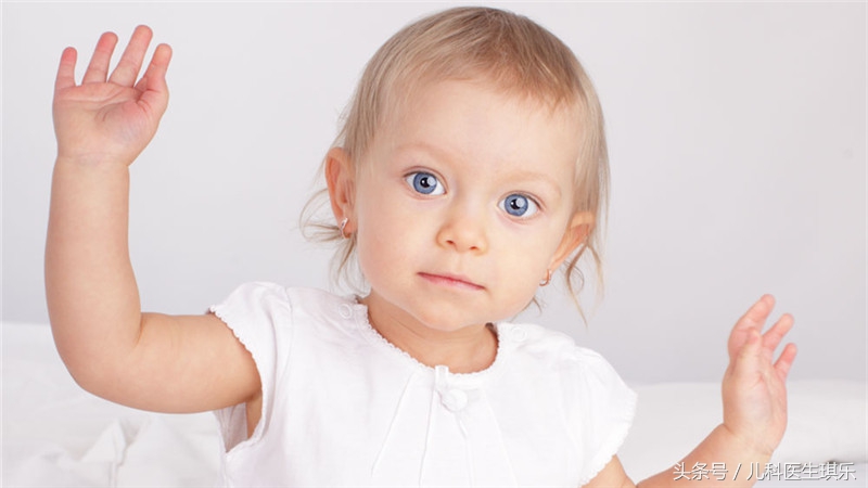 宝宝嘴里鹅口疮反反复复怎么办,婴儿口腔有白色能洗掉是鹅口疮吗