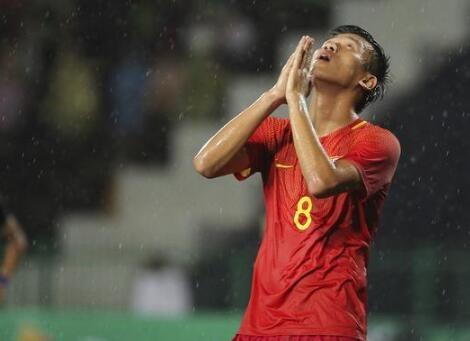 柬埔寨不“鱼腩”，国足“鱼腩”！这样的未来之星，让里皮情何以堪？