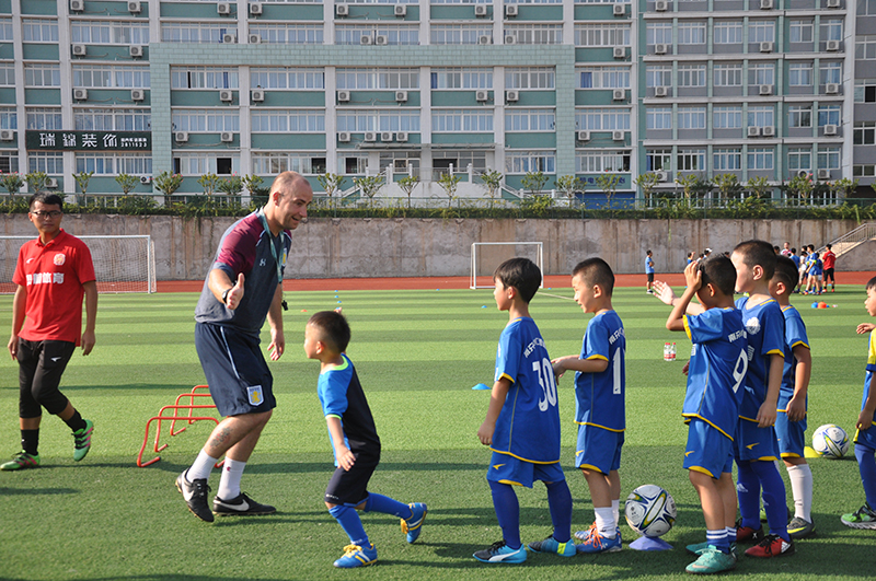 南充哪里有外教培训班,南充业余教练培训