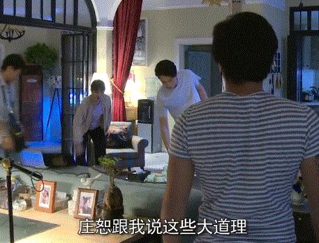 贺涵事业全面开挂，而真实的靳东又有什么样的故事？