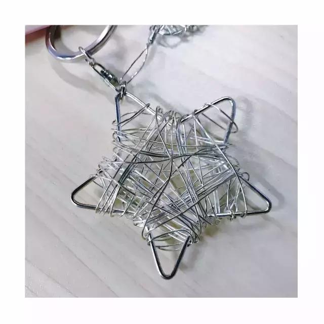 卷发棒？迷之糖果？闺蜜包包里原来有这么多宝贝？