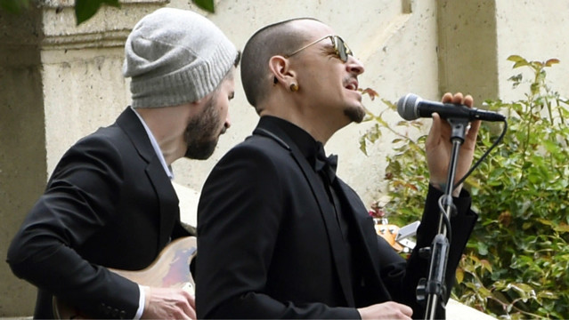 怀念林肯公园贝宁顿,致敬林肯公园主唱贝宁顿