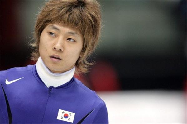 闊╁浗褰掑寲杩愬姩鍛樺啲濂ヤ細澶哄啝,鍙嶅嚮闊╁浗