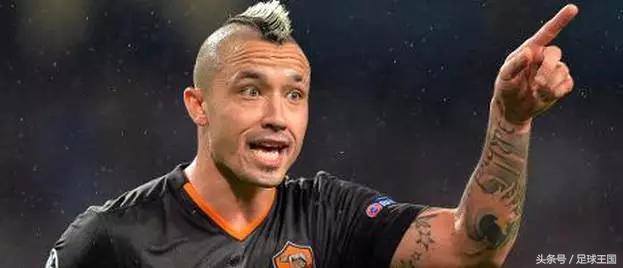 抽烟、烫头，玩世界波，红狼中场捍卫者纳因格兰曼联收了吧