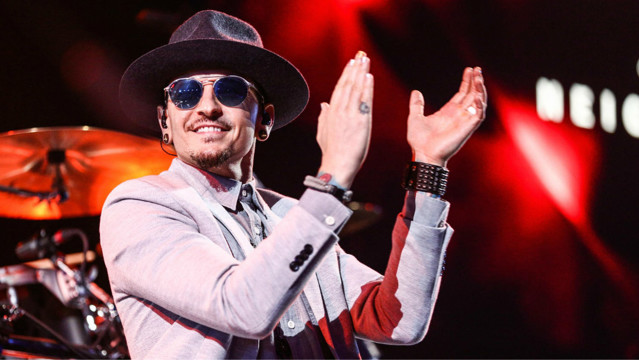 怀念林肯公园贝宁顿,致敬林肯公园主唱贝宁顿