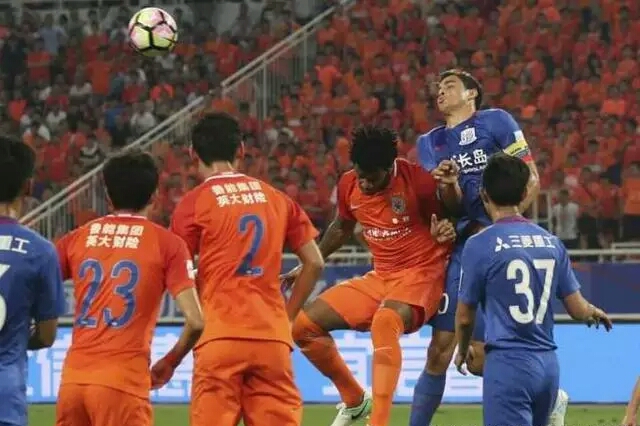 足球是圆的对吗,足球是圆的会怎么样