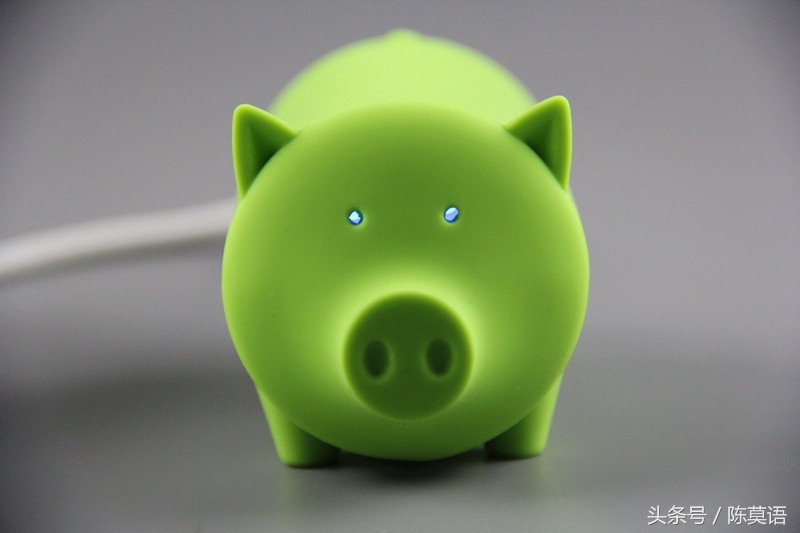 又找不到读卡器了？还在抱怨USB接口不够用？看小猪如何完美演绎读卡集线艺术