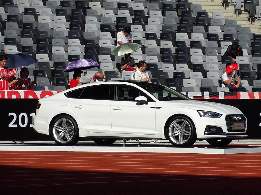 拜仁对阵ac米兰,拜仁德国超级杯发布会