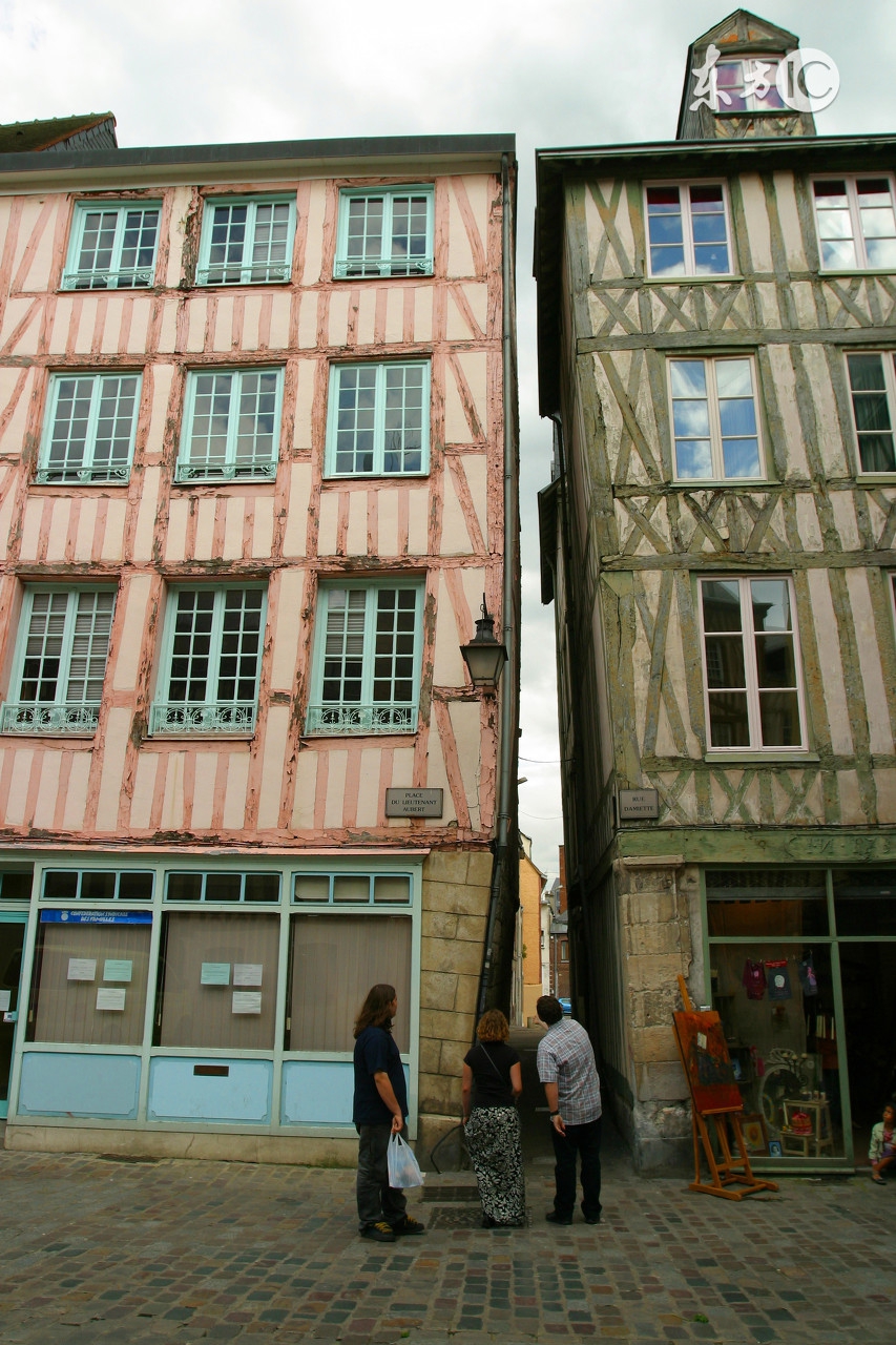 山上房子潮湿怎么装修,老房子潮气重怎么装修