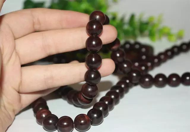 小叶紫檀不谨慎沾了酒精怎么办,小叶紫檀掉水里怎么处理