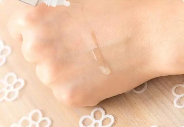 10件口碑超高的美白单品，让你「白」成一道光，我们白着呢！