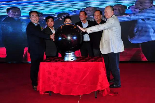 新赛季中甲土豪混战，*疆新**雪豹周六打响揭幕战