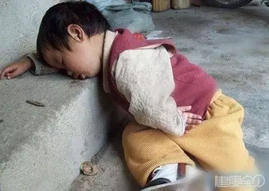 大便发黑发绿是怎么回事,4个月宝宝大便发绿发黑咋回事