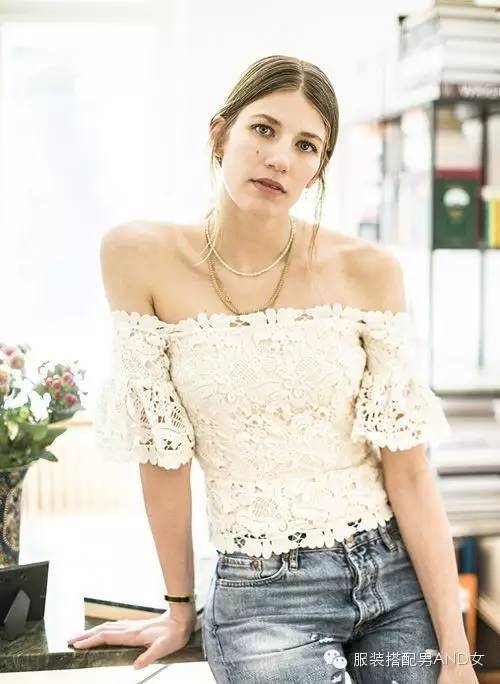 刘诗诗一字肩吊带,刘诗诗穿一字肩红裙衬精致锁骨