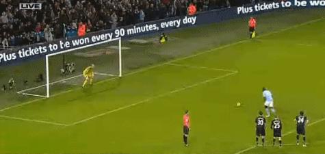 为什么巴洛特利罚点球特别厉害,梅西进球巴洛特利愣神