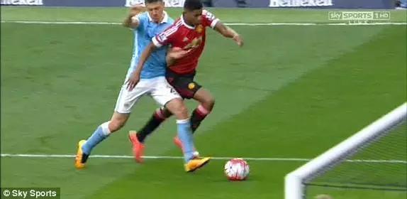 曼联16赛季拉什福德,曼联铁血精神