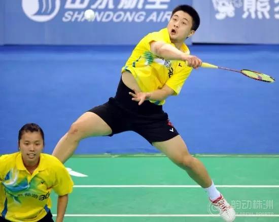 原中国羽毛球队的郑波,四年磨一剑完整视频