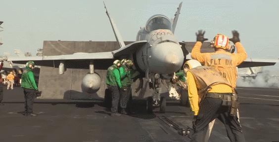 航空母舰二维图,航空母舰彩虹人白马甲