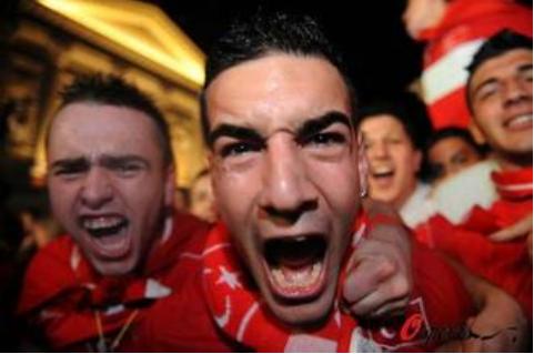 盘点中国球迷的心酸,中国球迷永远是最让人心疼的