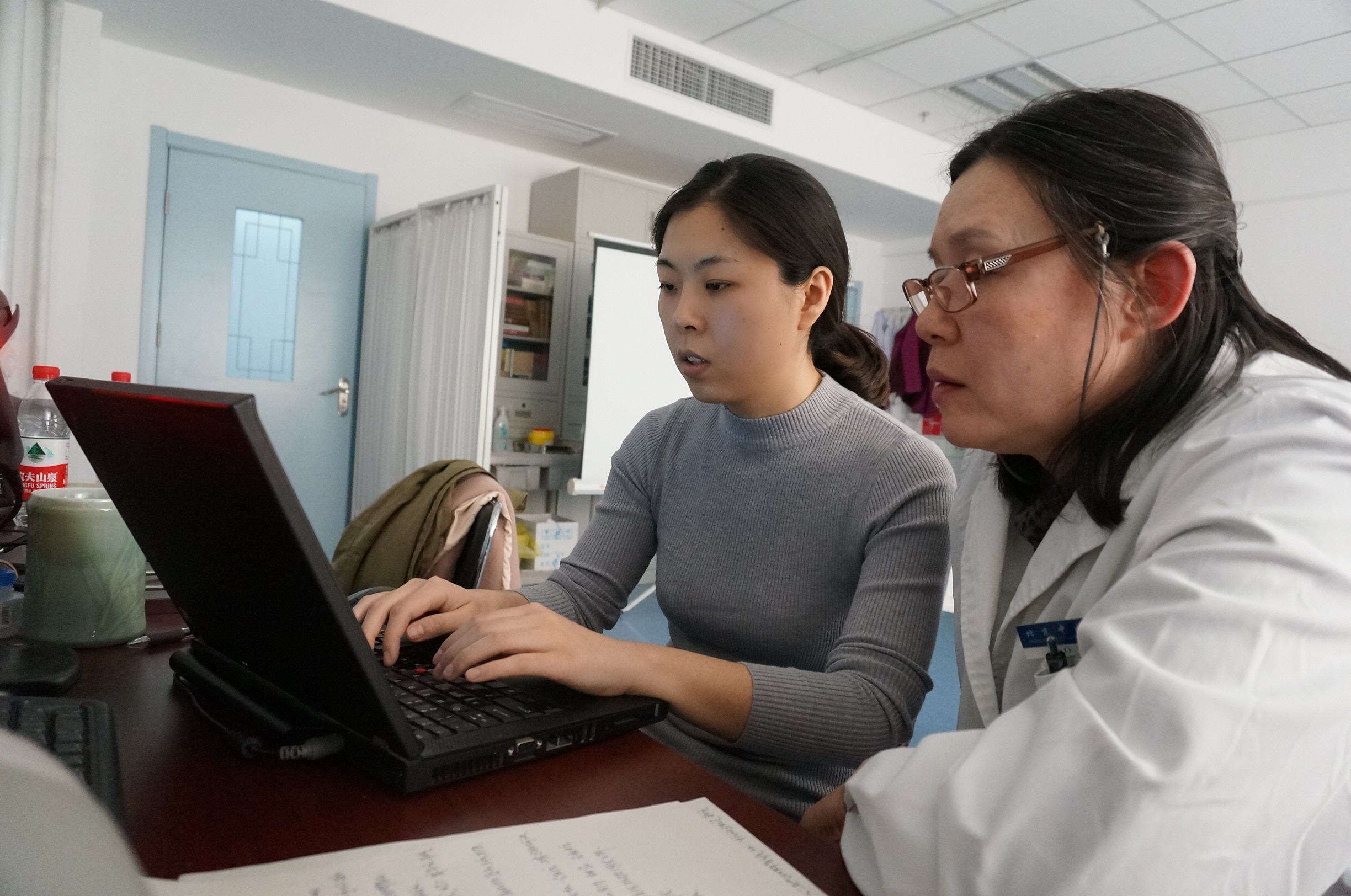 孩子总是咳嗽、腹泻、出汗？常见问题看儿科主任咋说