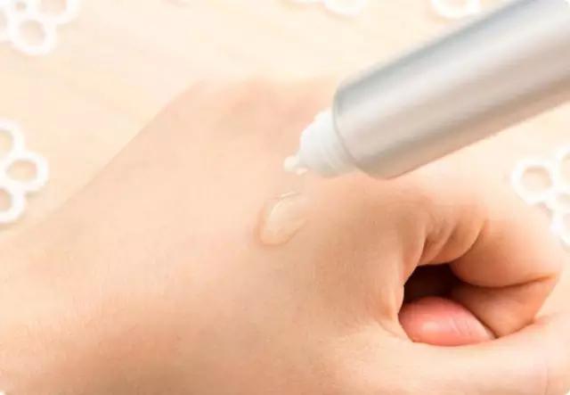 10件口碑超高的美白单品，让你「白」成一道光，我们白着呢！