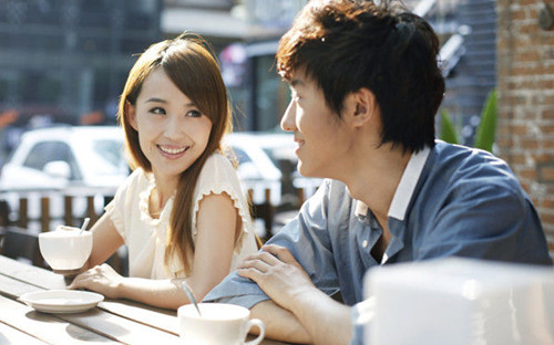 向同事女生表白后她没有答应,同事表白被拒绝我怎么安慰她