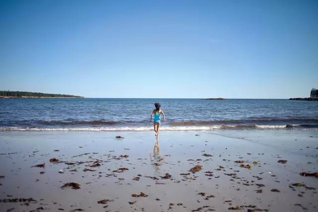 亚细亚孤儿：无处安放的爱与孤独