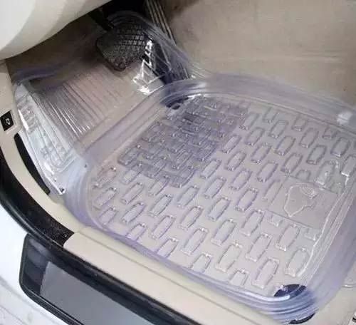 车子脚垫下面脏了要怎么清理,爱车凹槽脚垫