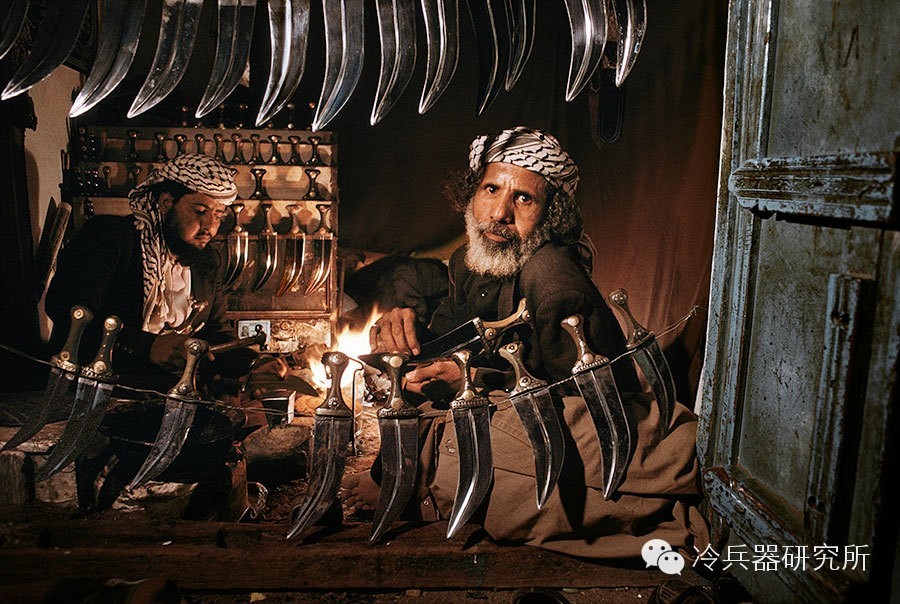 十九世纪法国铁甲舰,阿拉伯中世纪的弯刀