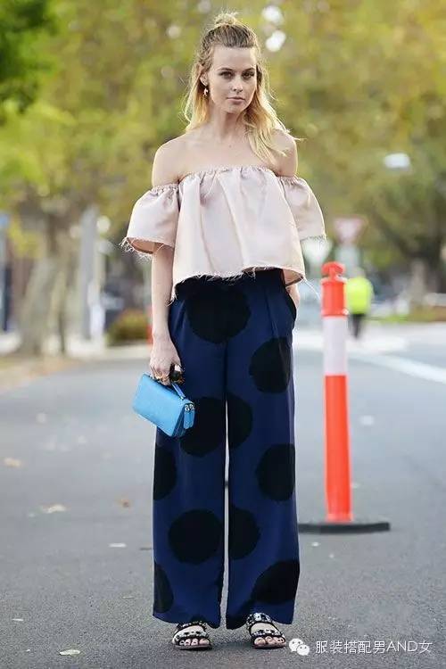 刘诗诗一字肩吊带,刘诗诗穿一字肩红裙衬精致锁骨