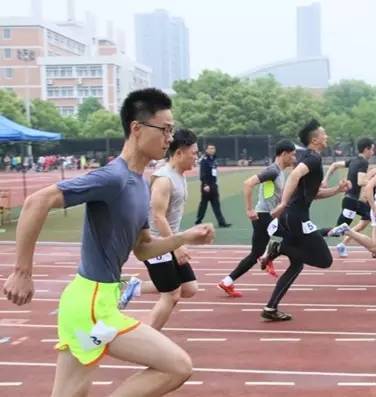 警察体能训练指南,人民警察训练体能测试3公里标准