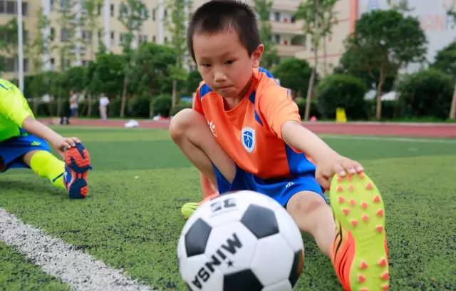 小孩暑假不补课在家玩也不好,暑假不补课在家的孩子