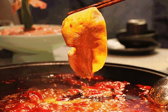 夜店里吃火锅？帮重的鸭肠烫8秒就能飙到180！