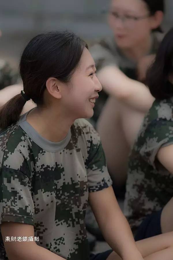 校园又闻军训声：大连银行新员工军训花絮