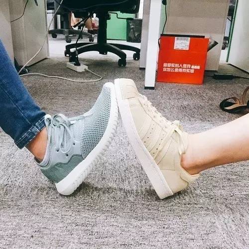 不要再黑asos了，Adidas直邮18天到货，没被税！