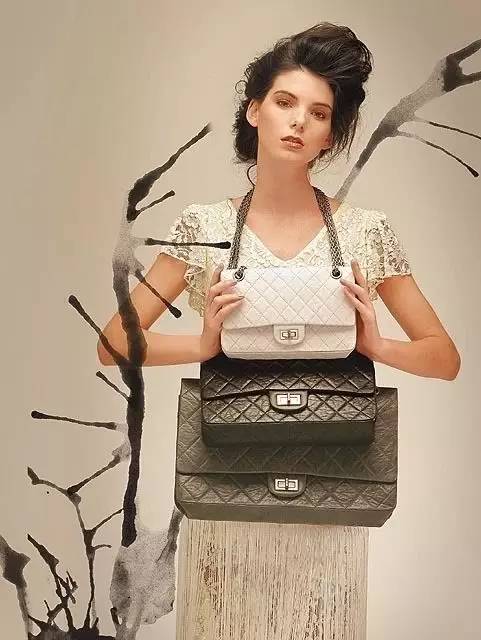 经典好看的黑色大牌包有哪些,大牌包包经典永不过时200以内