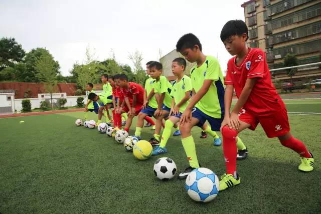 小孩暑假不补课在家玩也不好,暑假不补课在家的孩子