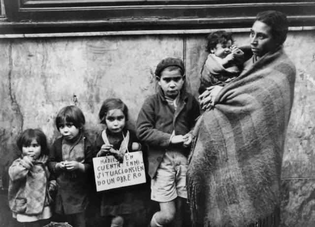 布列松摄影作品赏析,布列松经典摄影作品中国