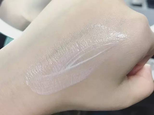 一年四季涂脸的防晒霜推荐 (推荐几款纯物理防晒霜脸部不泛白)