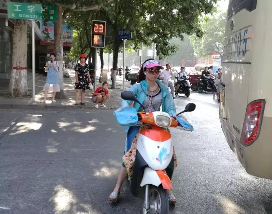 焦作不文明交通,不文明交通行为曝光直播