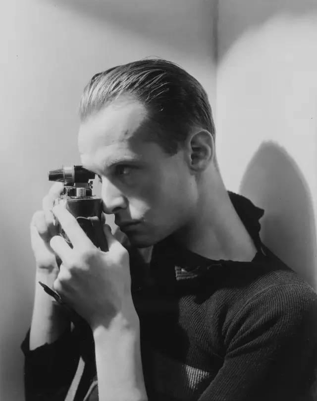 布列松摄影作品赏析,布列松经典摄影作品中国