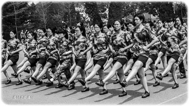 校园又闻军训声：大连银行新员工军训花絮