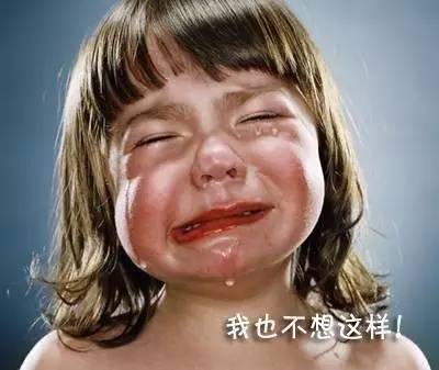 地铁上给孩子把尿,在厕所给宝宝把尿