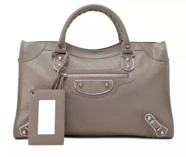 巴黎世家机车包链扣真假,新款巴黎世家机车包如何鉴别真假