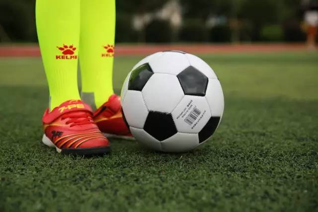 小孩暑假不补课在家玩也不好,暑假不补课在家的孩子